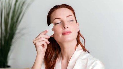 Gua Sha: gesti, tecniche e benefici per il viso