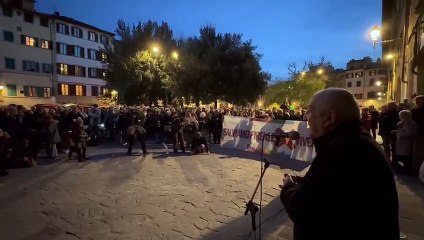 Flashmob in piazza Santo Spirito, il priore: "Restituiamo questo complesso alla città"