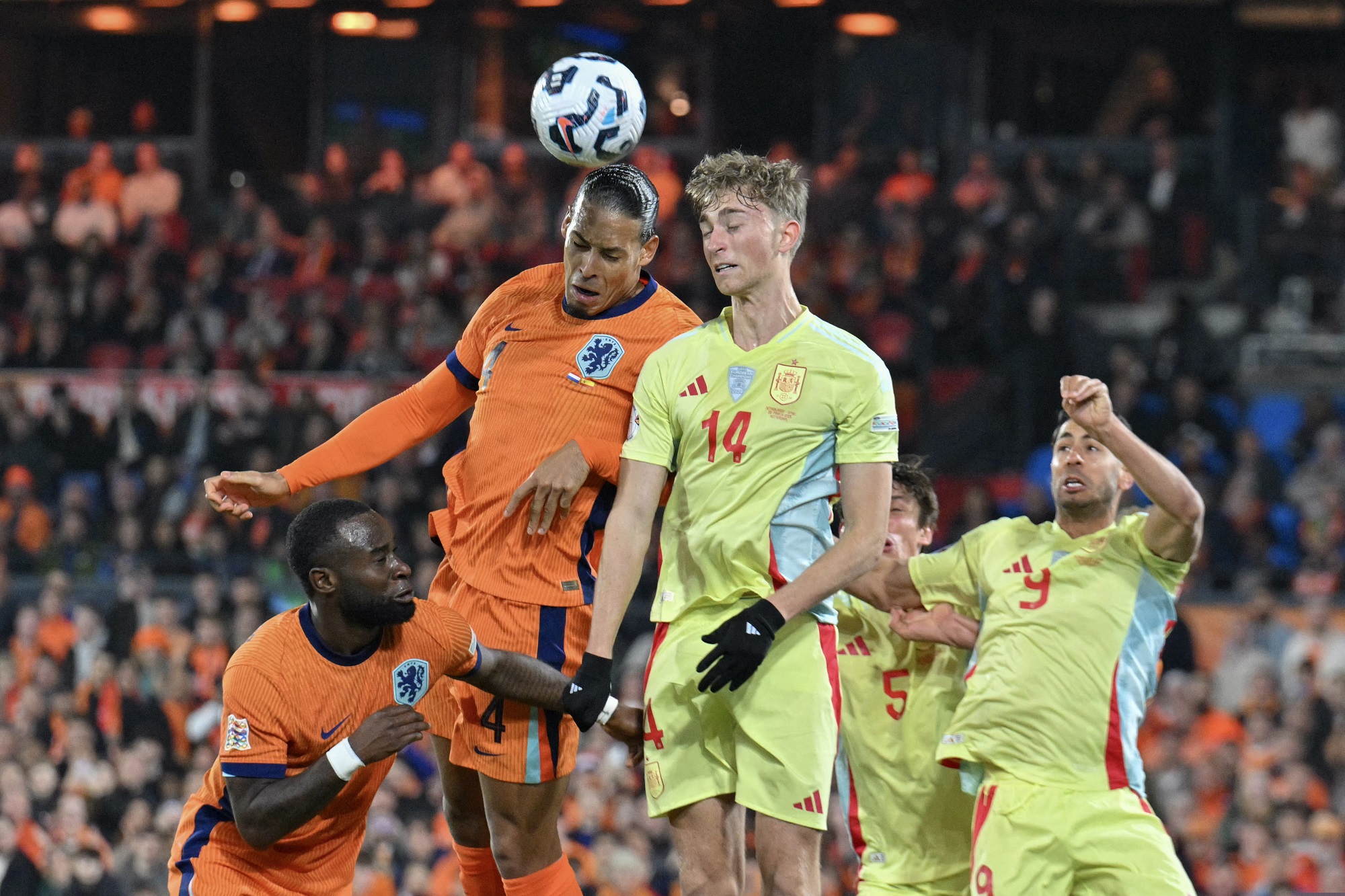 Netherlands 2–2 Spain | Highlights