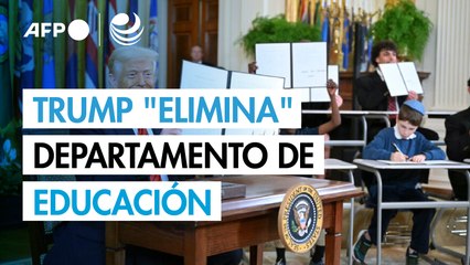 Trump firma un decreto para “eliminar” el Departamento de Educación