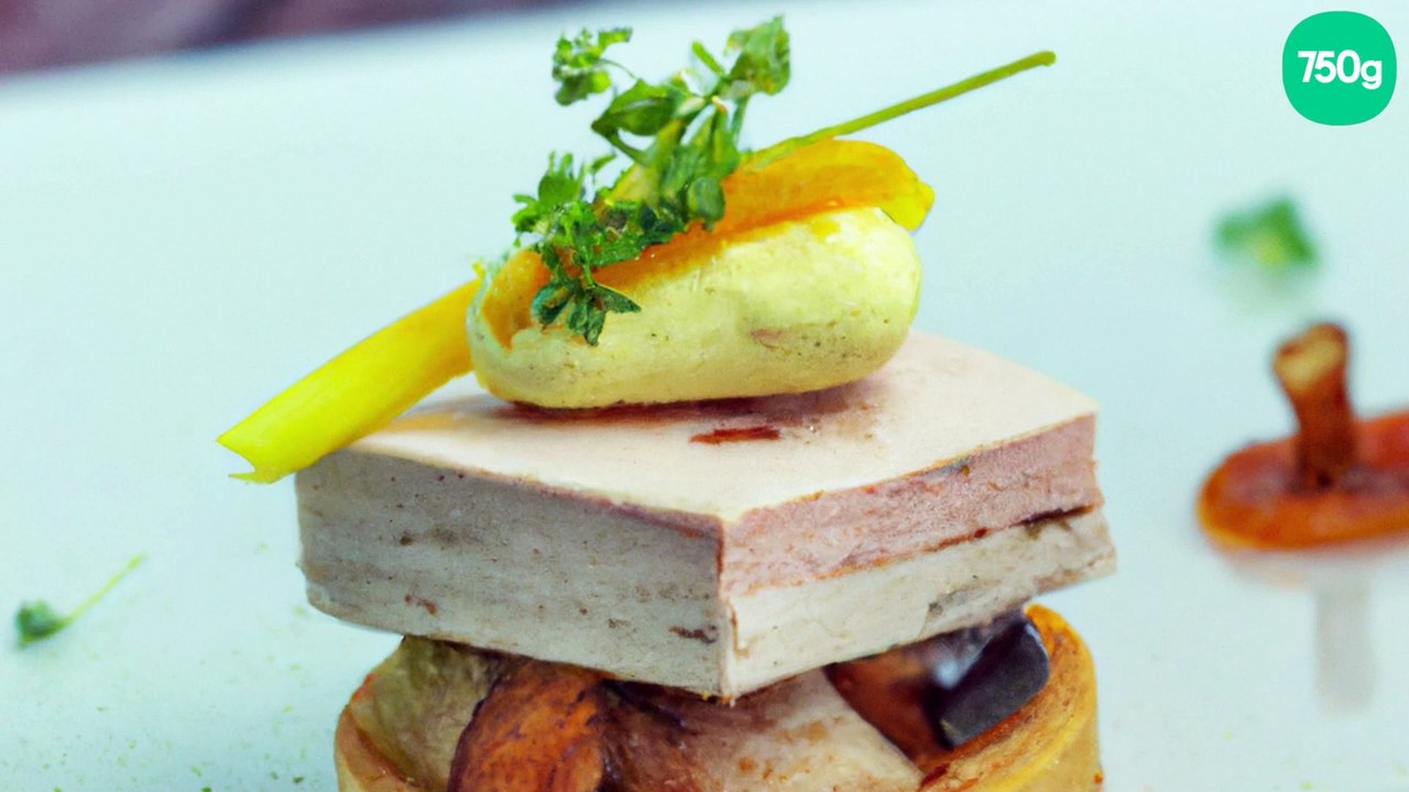 Terrine de foie gras, truite fumée, champignons et poires