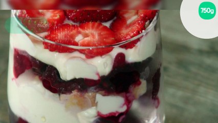 Coupelle de tiramisu aux fraises et à la menthe