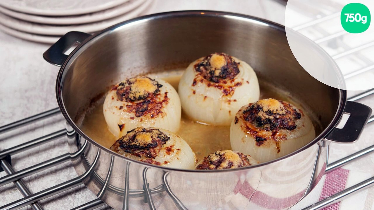 Oignons des Cévennes farcis au veau, épinards et parmesan