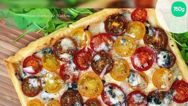 Tarte feuilletée aux tomates cerise, échalotes et Roquefort