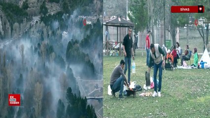 Sivaslıların iftara yakın aynı anda yaktıkları mangallardan çıkan yoğun duman