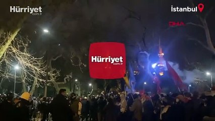 Saraçhane'deki kalabalık içerisinde taşkınlık çıkaranlara polis müdahalesi