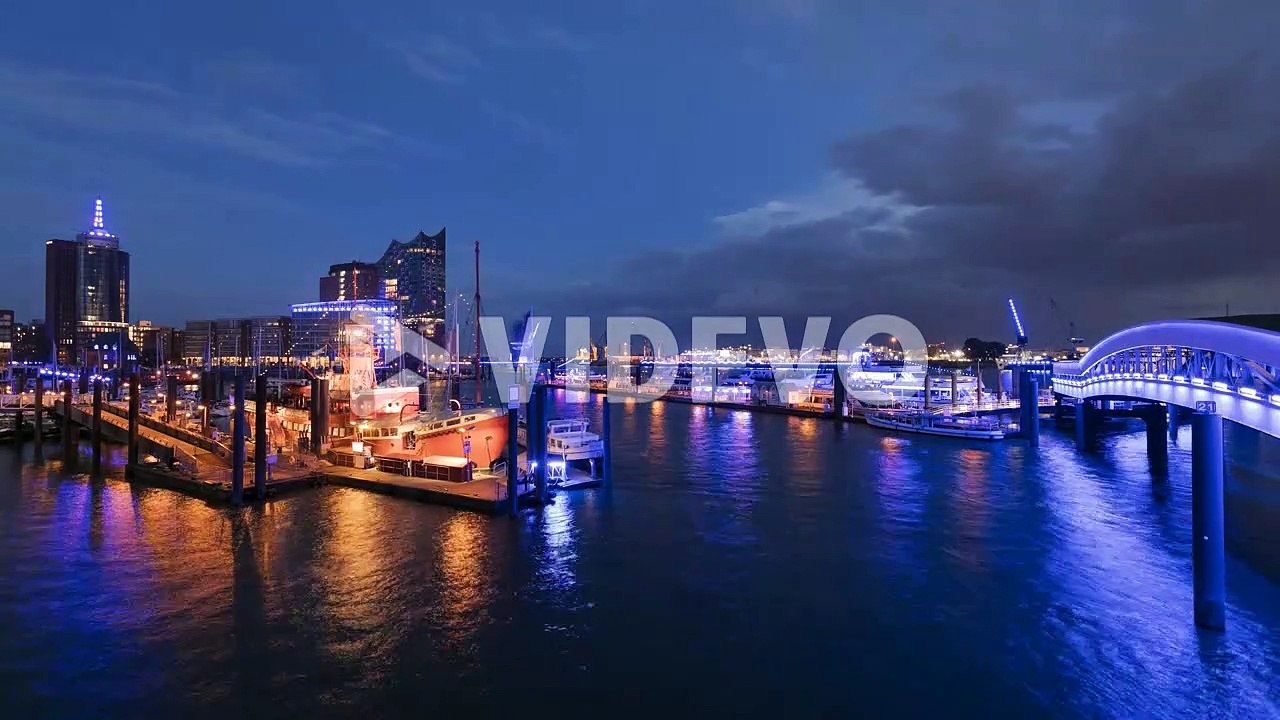 Twilight timelapse harbour Hamburg