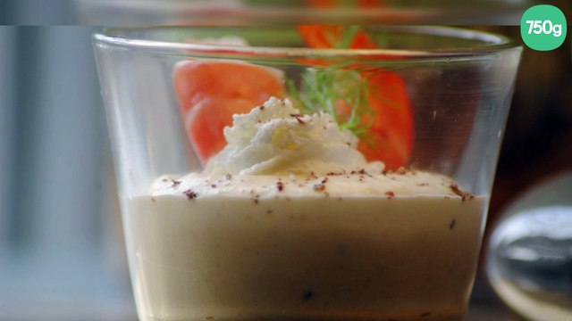 Verrines de crème de céleri, panais, crevettes