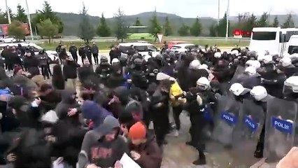 KOÜ'de öğrencilere sert müdahale: 6 kişi gözaltında