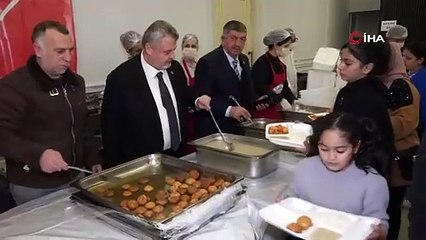 Osmangazi Belediyesi Panayırda iftar sofrası kurdu