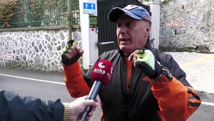 Emekli vatandaş İmamoğlu'nun evinin önünde nöbet tutuyor: Oyumun peşindeyim