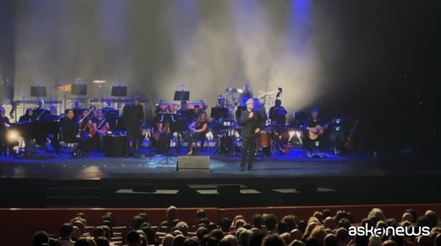 Samuele Bersani, la rivelazione dal palco: «Ho avuto un tumore, grazie per l'affetto»