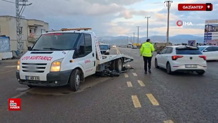 Gaziantep'te motosiklet sürücüsünün metrelerce takla attığı kaza