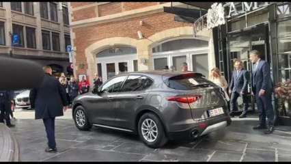 Meloni lascia Bruxelles, ai giornalisti: "Mi siete mancati"