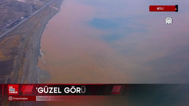 Debisi yükselen dere, Van Gölü kıyılarında renk değişikliğine yol açtı
