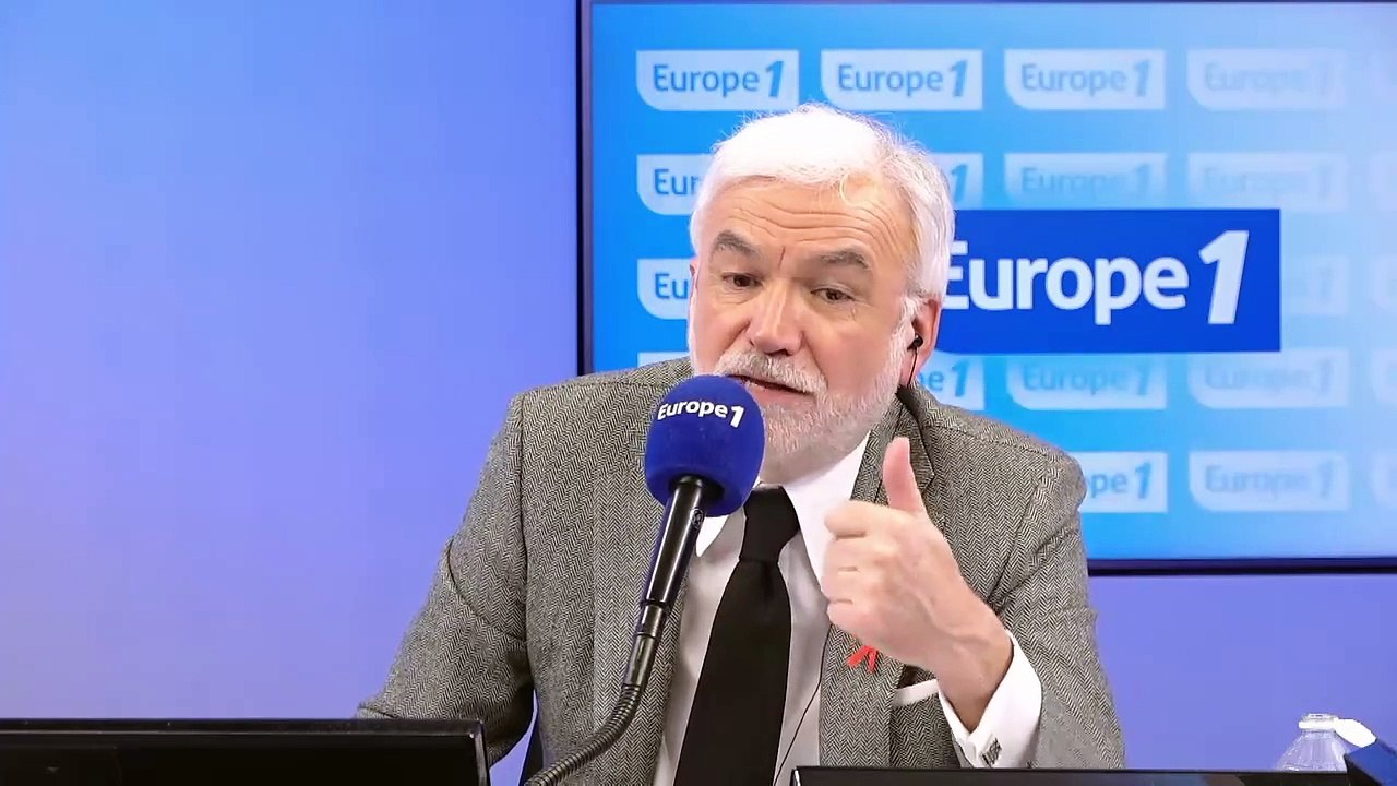 Pascal Praud et vous - «On n'a pas le droit de parler de Noël, de sapin» : les difficultés d'une professeure des écoles à évoquer certains sujets en classe