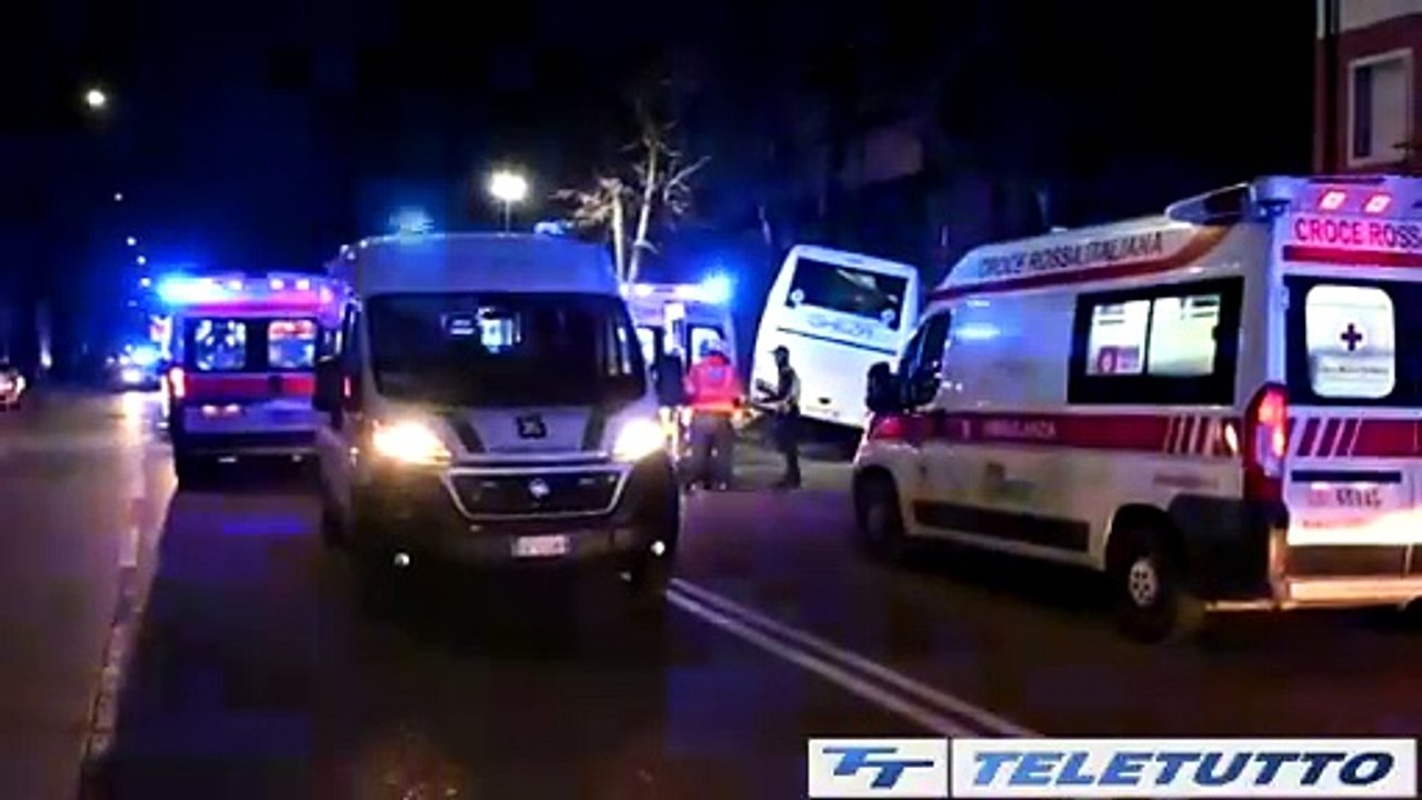 Video News - Autobus fuori strada, tragedia in via Orzinuovi