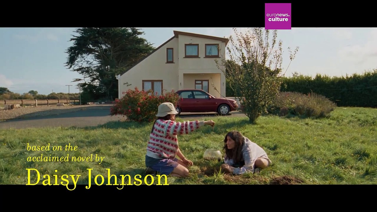 Αριάν Λαμπέντ: Ήθελα να εστιάσω στην τοξική σχέση των δύο αδελφών, πώς αντιδρούν στη βία του κόσμου