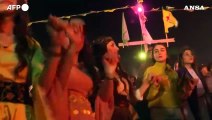 I curdi siriani celebrano il Nowruz, l'inizio della primavera