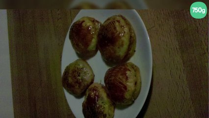 Chaussons feuilletés au thon et aux légumes (tomates, champignons, oignons)