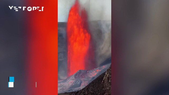 Impressive eruption of Kilauea Volcano, Hawaii! Leva fountains have reached 200 meters.