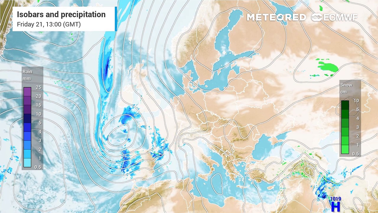 UK Weather: Sunshine and showers ahead as mild temperatures persist