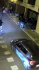 Video shock: brutale pestaggio di un 30enne da parte di ultras rossoneri fuori da un bar nel Milanese