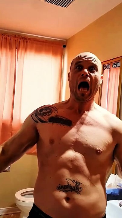 #scareprank #scarecam #scaring #prankvideos #pranks #funny