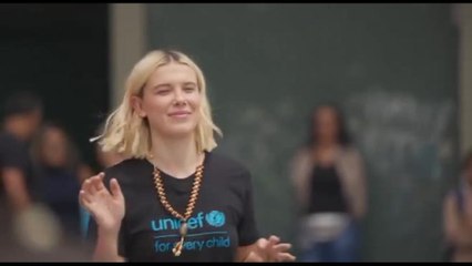 Millie Bobby Brown tra le ragazze in Brasile: siamo il cambiamento