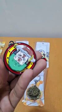 Zoro Anime Character 360 Degree Rotating Keychain