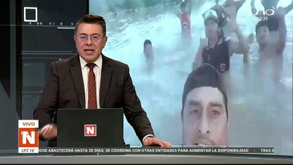 TARIJA CANTAN MIENTRAS PASAN EL RÍO