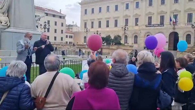 Sassari, palloncini in cielo per i figli in paradiso