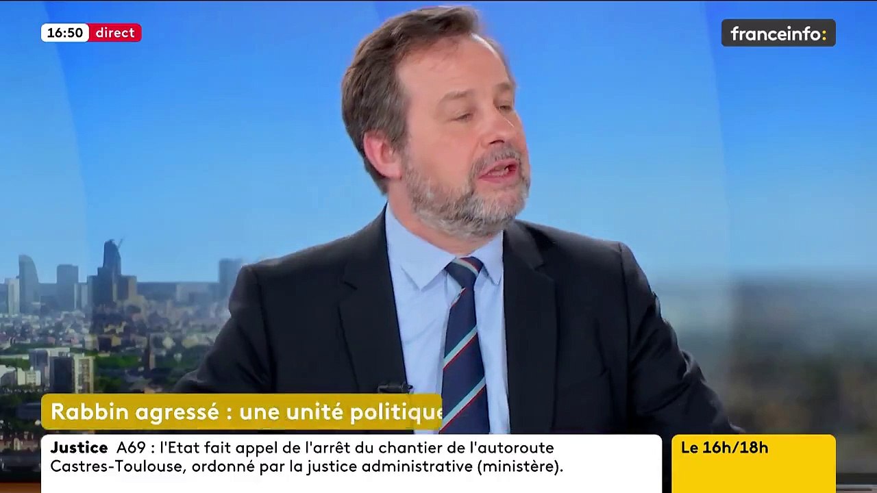 Nouvel incident sur France Info : Après avoir annoncé que "Mort aux juifs" avait été scandé à la manif de l'extrême gauche samedi, un journalise présente ses excuses : "J'avais vu ça sur les réseaux sociaux"