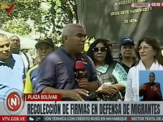 Venezolanos firman para exigir la liberación de migrantes secuestrados en El Salvador