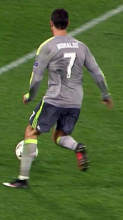 The Cristiano chop 🥶