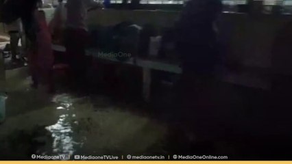 കോട്ടയത്ത് വേനൽ മഴയിൽ നാശനഷ്ടം; കുമരകം ബോട്ട് ജെട്ടിയിൽ മരം വീണ് ഗതാഗതം തടസപ്പെട്ടു