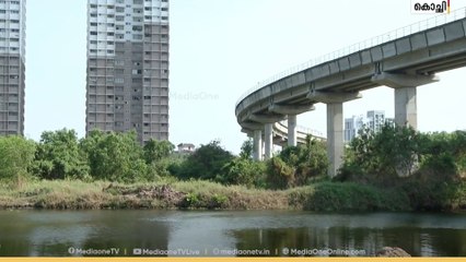 എറണാകുളം വൈറ്റിലയിലെ ആർമി ഫ്ലാറ്റ് സമുച്ചയങ്ങൾ പൊളിക്കുന്നതിൽ പഠനം വേണമെന്ന് കൊച്ചി മെട്രോ