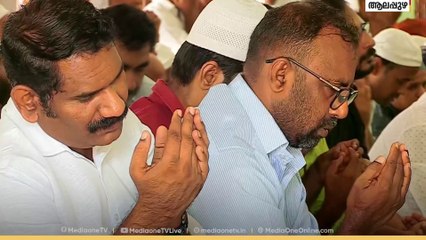 റമദാൻ അവസാനത്തെ പത്തിലേക്ക്; ആരാധനകൾ വർധിപ്പിച്ച് വിശ്വാസികൾ