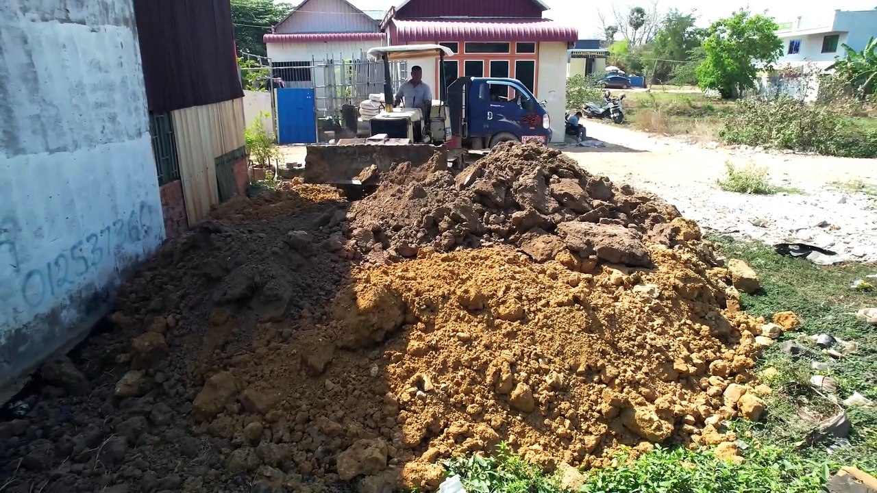 First Start New Project!! Completed 100% Landfill Remove Floating Garbage By Bulldozer And Truck 5T