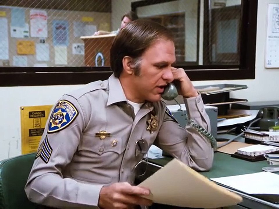 CHiPs.S03E16-Eine Hand wäscht die andere