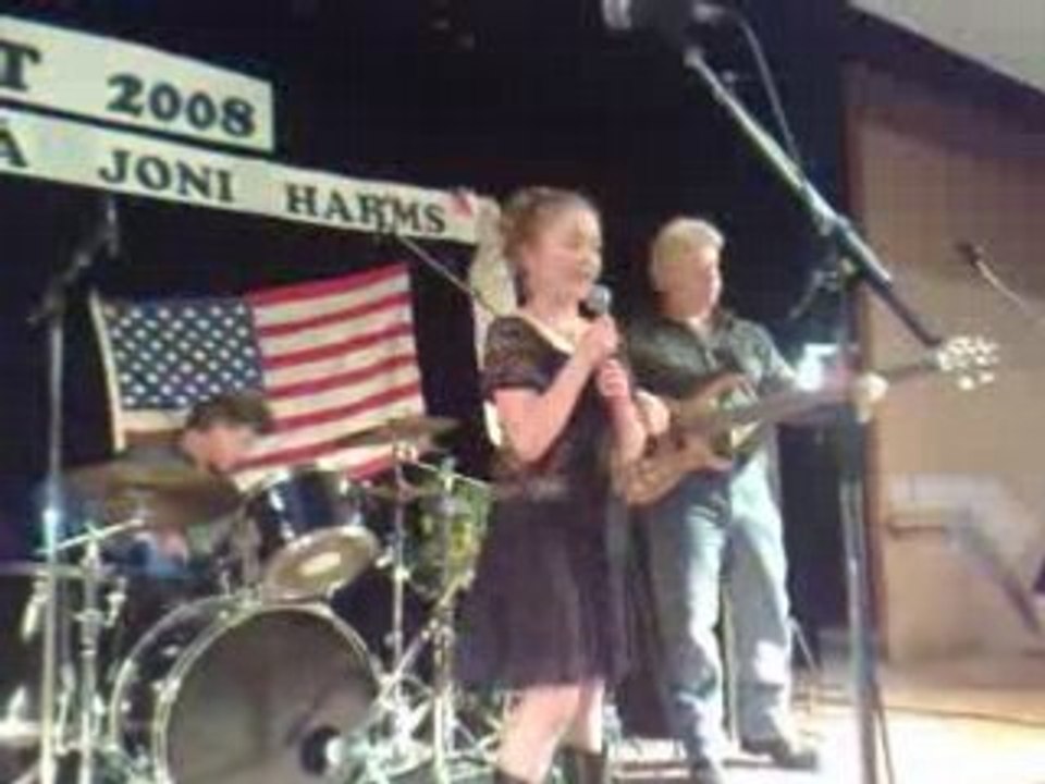 Joni Harms en concert à pontivy