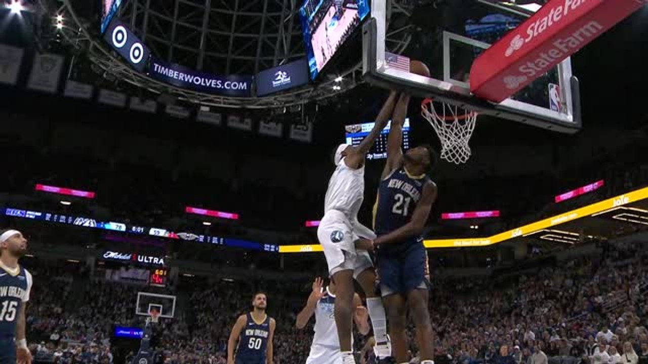 Jaden McDaniels slams down as T'Wolves tear up Pelicans