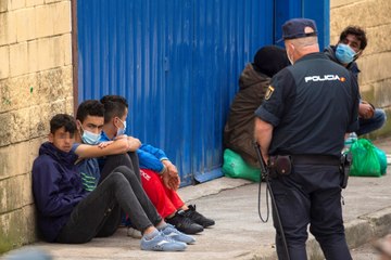 Editorial de Llamas: Los menas tienen que regresar a sus casas