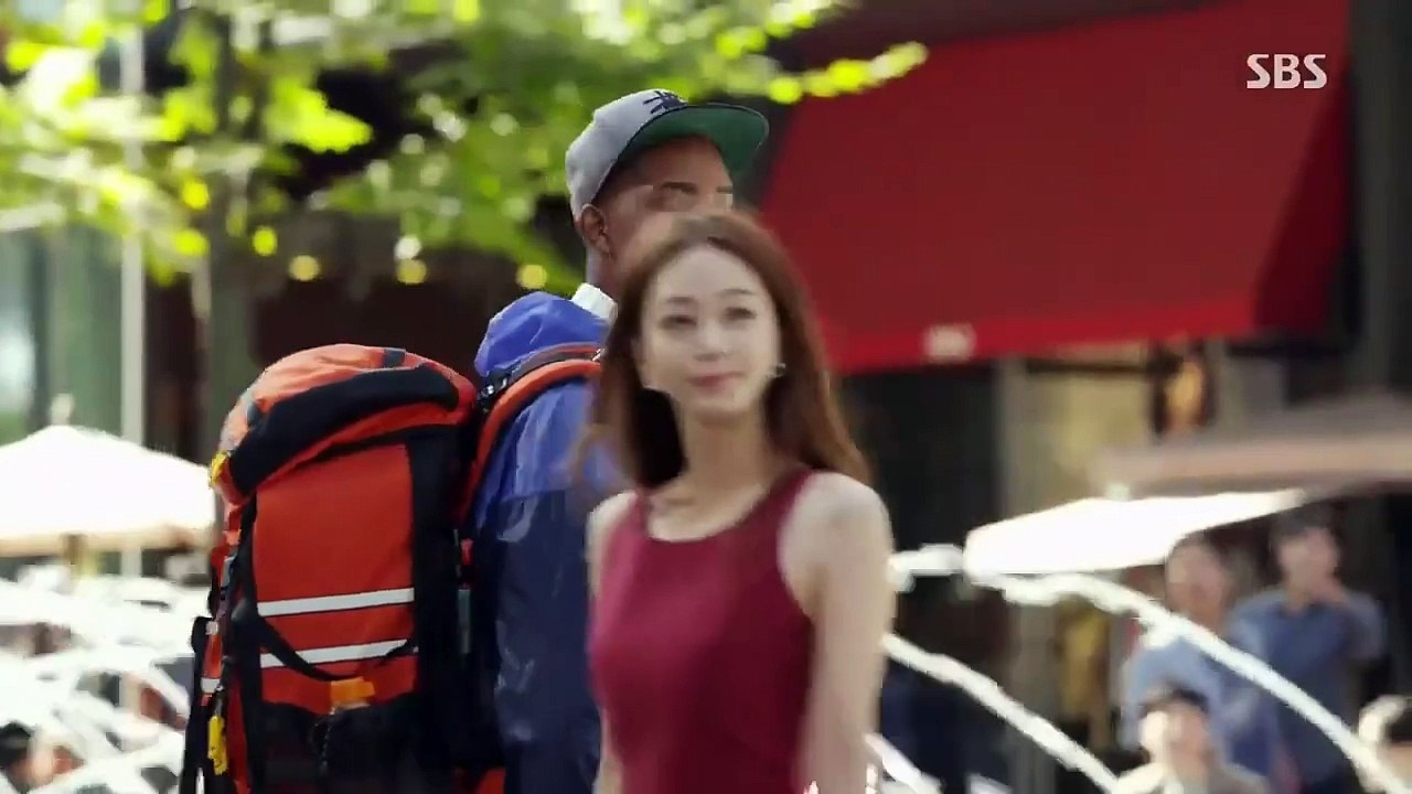 An ugly girl is bullied by everyone until she decides to get plastic surgery and get revenge