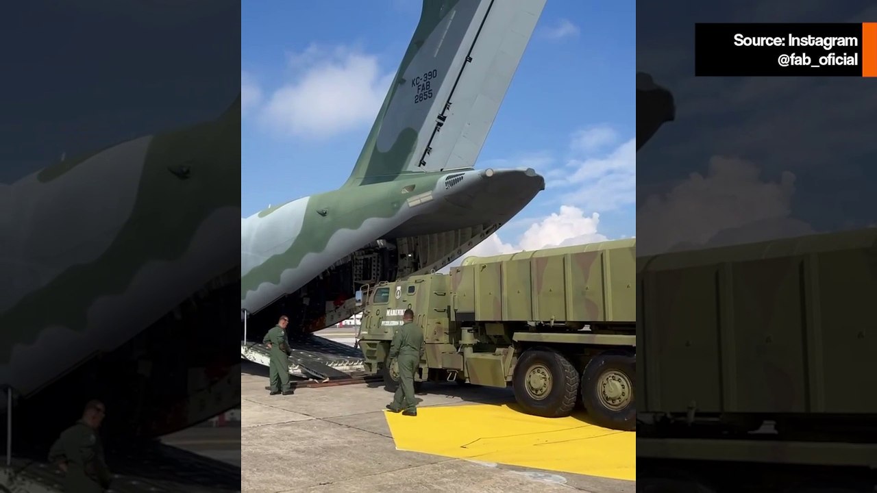 KC-390、MANSUPミサイルとASTROSシステムを「ジャンヌ・ダルク2025作戦」へ輸送