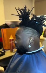 Allan Saint-Maximin'in yeni saç stili