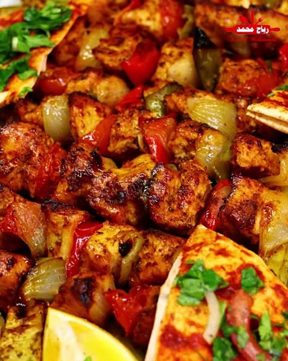 سر تتبيلة المطاعم! شيش طاووق مشوي بالفرن بطعم لا يُقاوم 😍🔥كيف تحضّرين شيش طاووق في الفرن مثل المحترفين؟ إليك السر! 🍢😋 مع رباح محمد