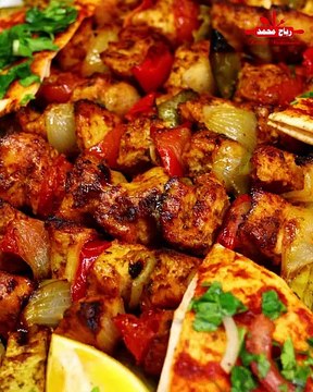 سر تتبيلة المطاعم! شيش طاووق مشوي بالفرن بطعم لا يُقاوم 😍🔥كيف تحضّرين شيش طاووق في الفرن مثل المحترفين؟ إليك السر! 🍢😋 مع رباح محمد