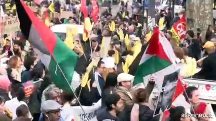 Manifestazioni anti razzismo in centinaia città della Francia