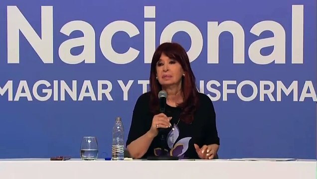Cristina criticó a Milei, que llamó a San Martín como Juan José